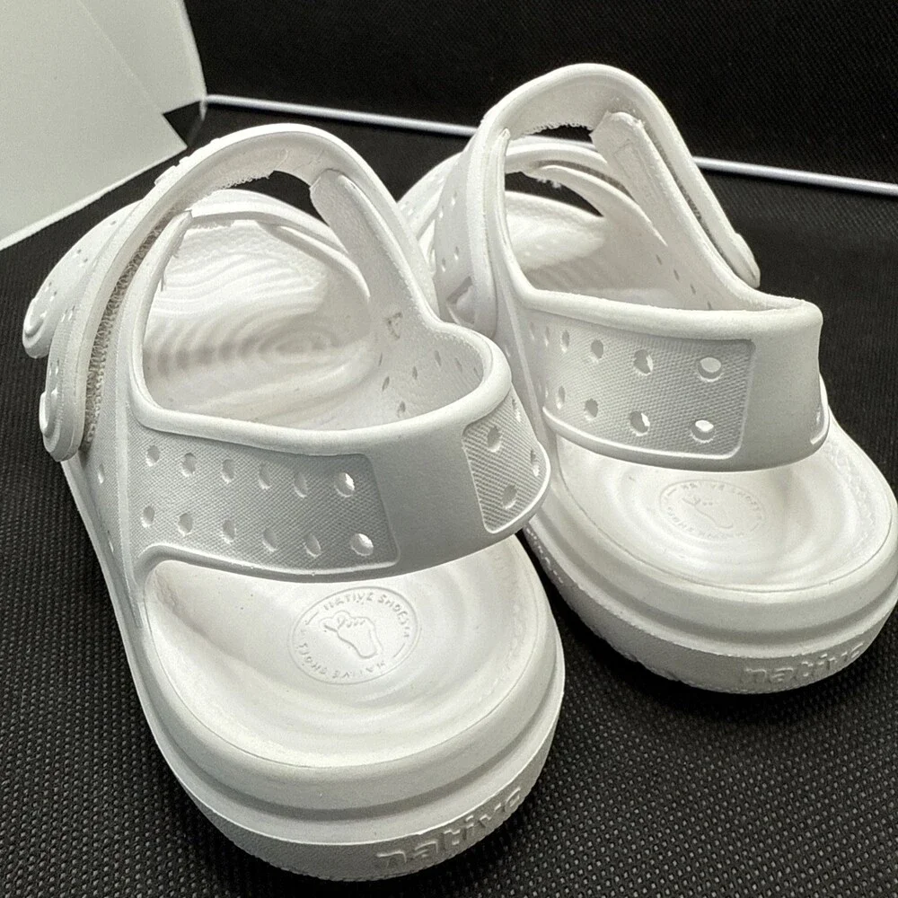Native Shoes Chase Sandals Kids US 10 White Sugarlite Adjustable Strap UZB42 - Picture 10 of 15